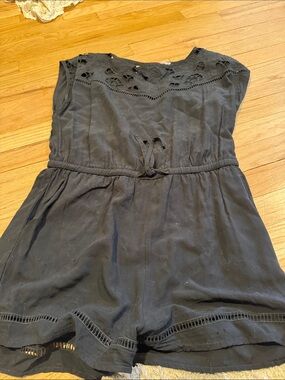 Forever  21 Black Sleeveless cut out  Trim Romper. M